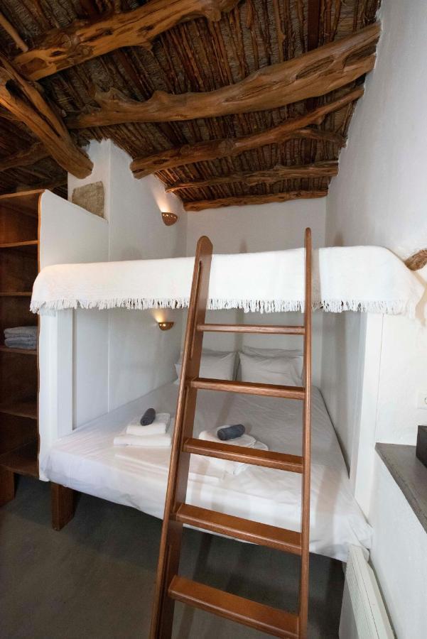 Giourgas Milos Island Holiday home *