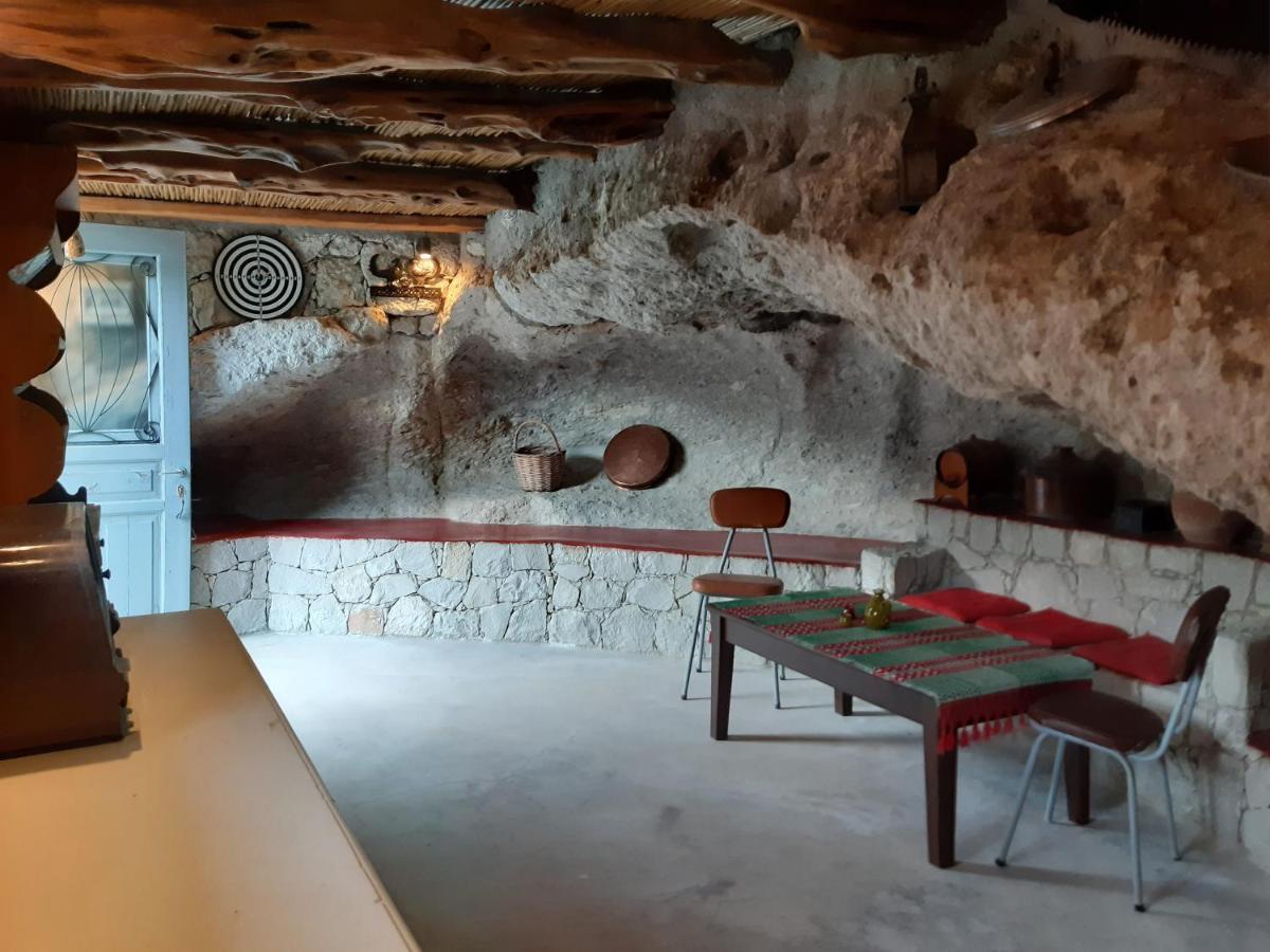 Giourgas Milos Island Holiday home